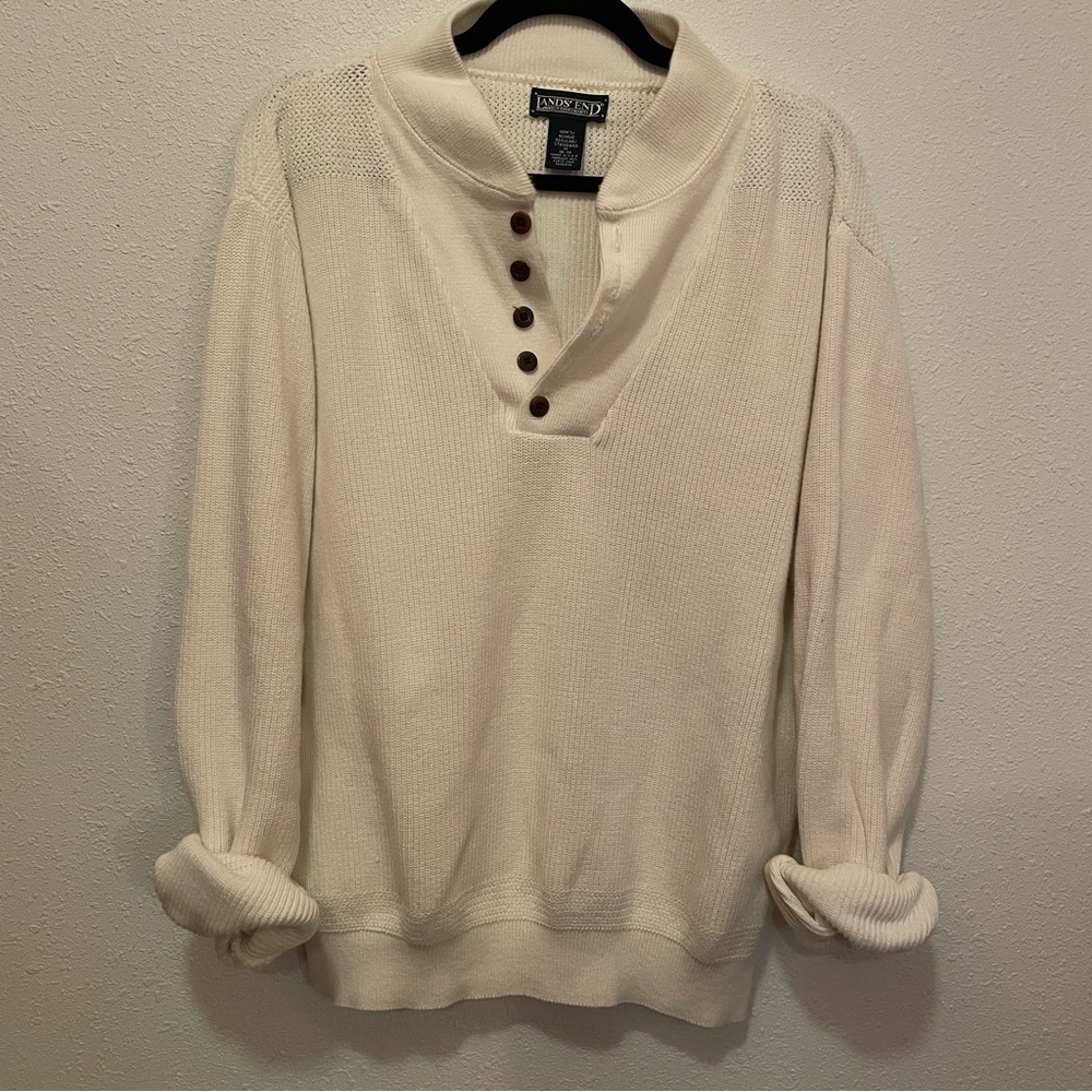 LANDS’ END half-buttoned up pullover sweater. Size M.